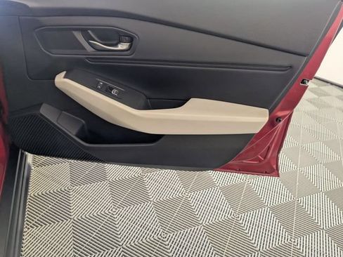 Used 2023 Honda Accord EX image 31