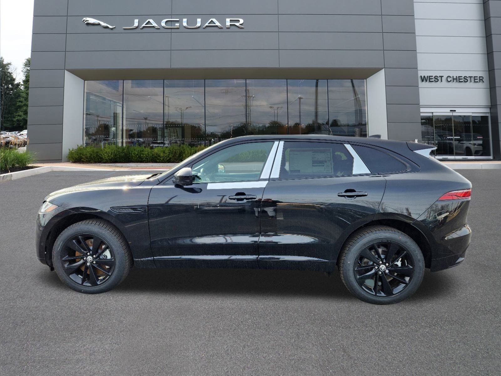 Used 2025 Jaguar F-PACE R-Dynamic S AWD/4WD image 3