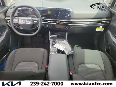 New 2026 Kia Sportage LX w/ LX Convenience Package FWD image 15