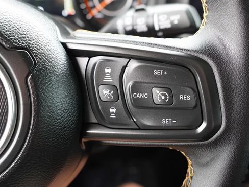 Used 2025 Jeep Wrangler Sport AWD/4WD image 31