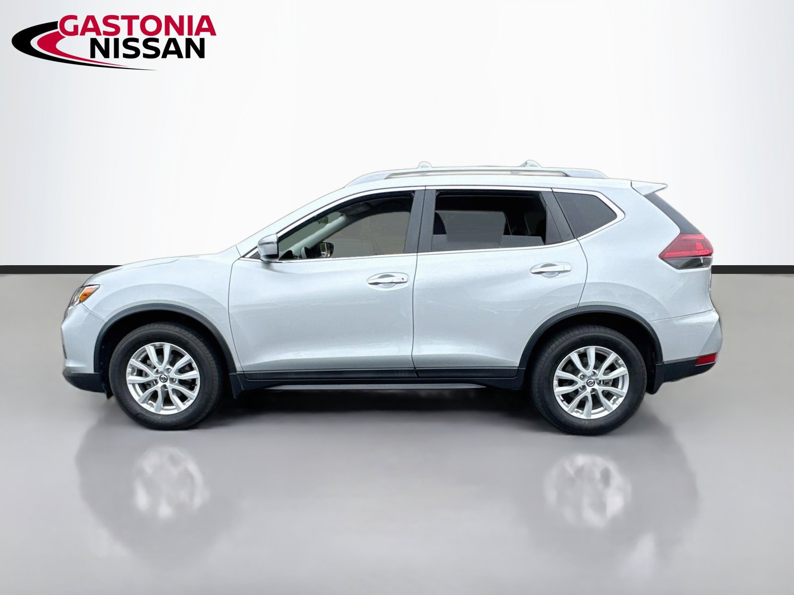 Used 2019 Nissan Rogue S w/ Special Edition Package FWD image 5
