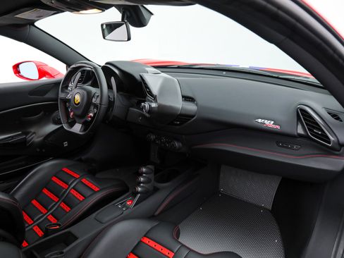 Certified 2019 Ferrari 488 Pista Coupe image 5