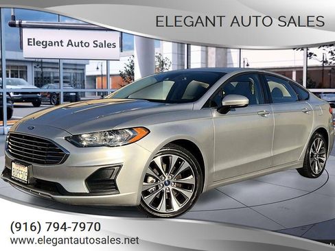 Used 2019 Ford Fusion SE AWD/4WD image 1