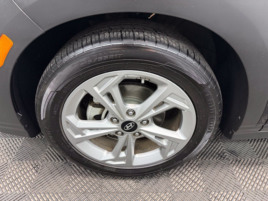 Used 2022 Hyundai Kona SEL w/ Cargo Package FWD image 21