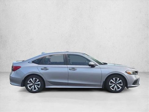 Used 2022 Honda Civic LX image 4
