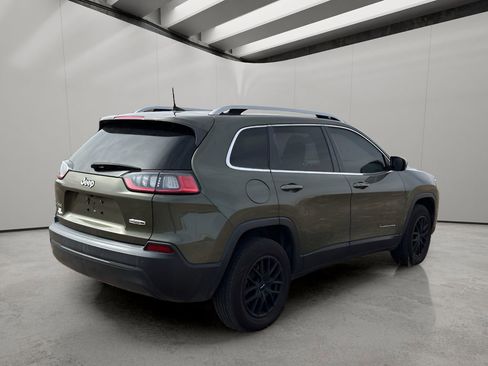 Used 2021 Jeep Cherokee Latitude Plus image 5