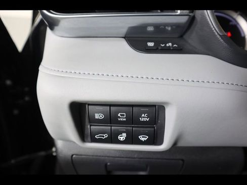 Used 2022 Toyota Highlander Platinum AWD/4WD image 20
