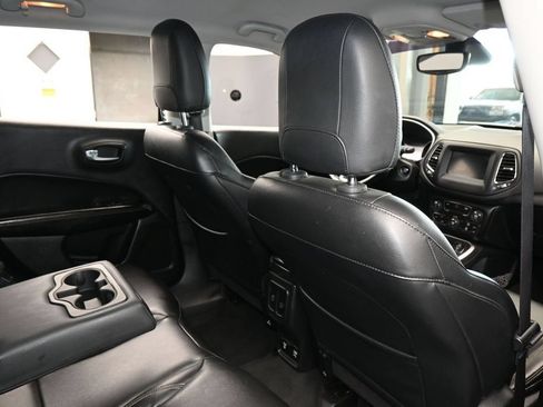 Used 2018 Jeep Compass Latitude w/ Popular Equipment Group AWD/4WD image 42