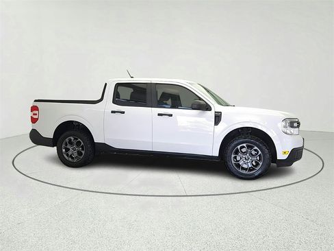 Used 2022 Ford Maverick XLT w/ Equipment Group 300A Standard image 2