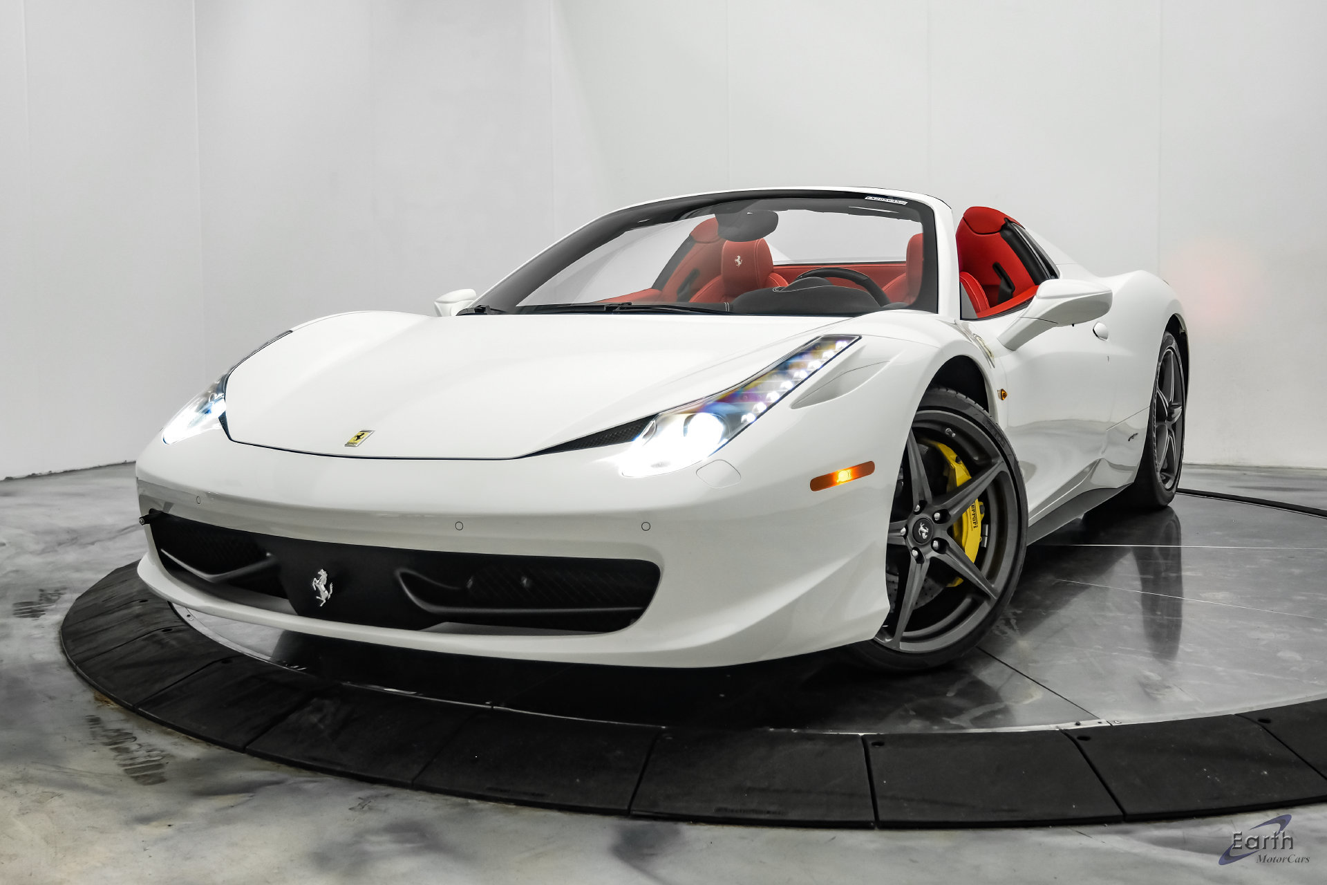 Used 2015 Ferrari 458 Spider RWD image 7