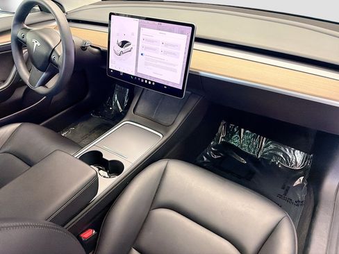 Used 2023 Tesla Model 3 Standard Range RWD image 12