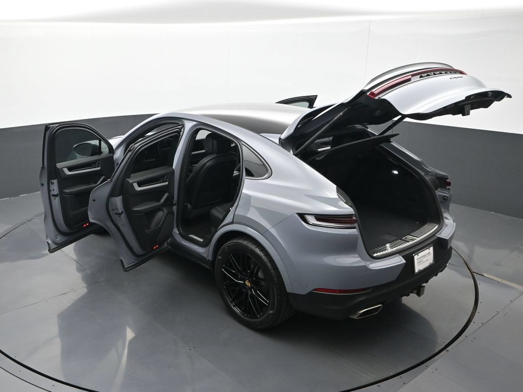Certified 2024 Porsche Cayenne Coupe AWD/4WD image 28