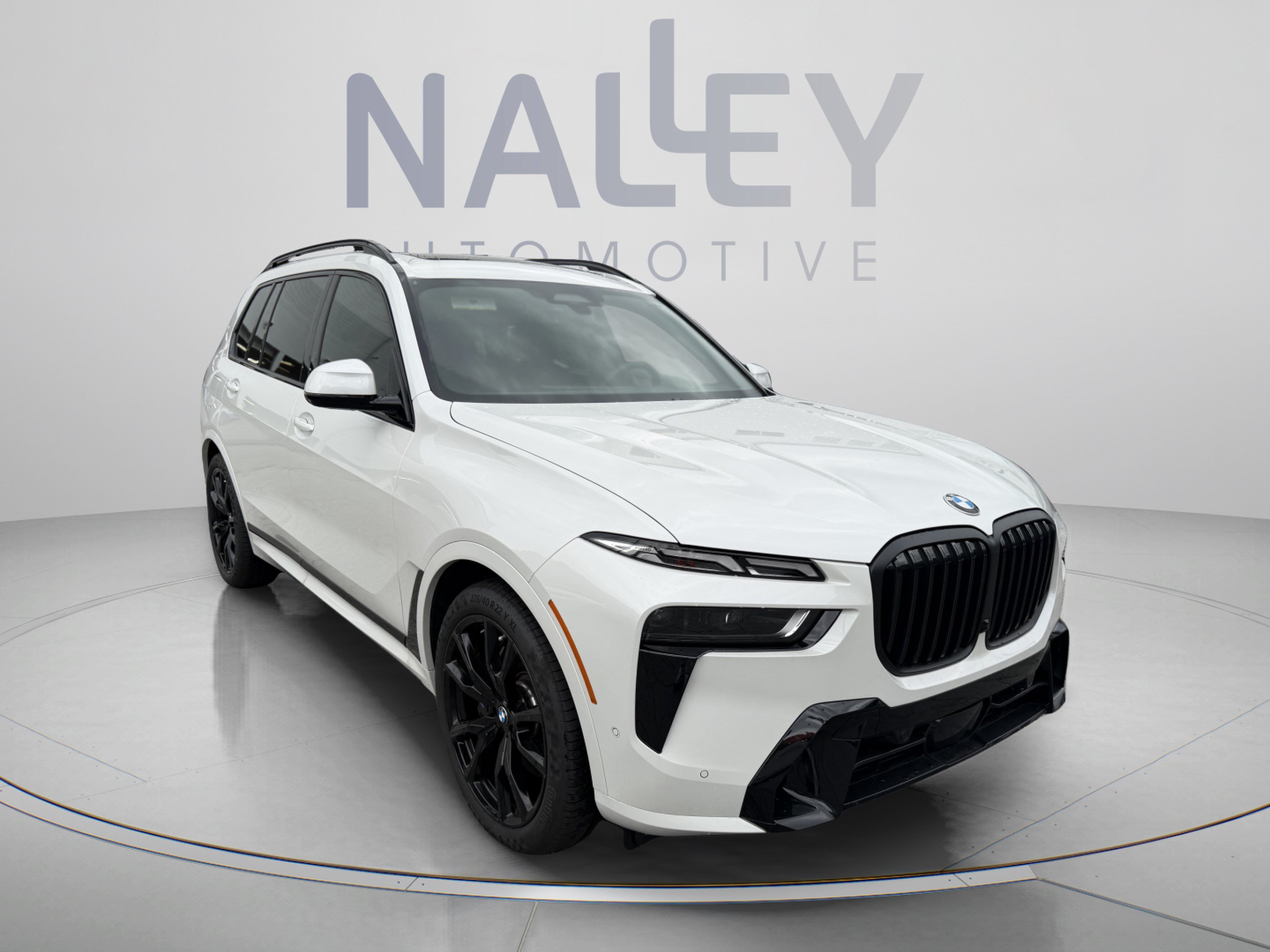 Used 2027 BMW X7 xDrive40i w/ M Sport Package AWD/4WD image 5