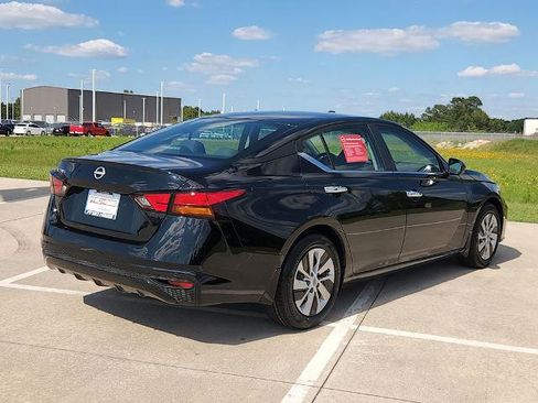 Certified 2024 Nissan Altima 2.5 S FWD image 5