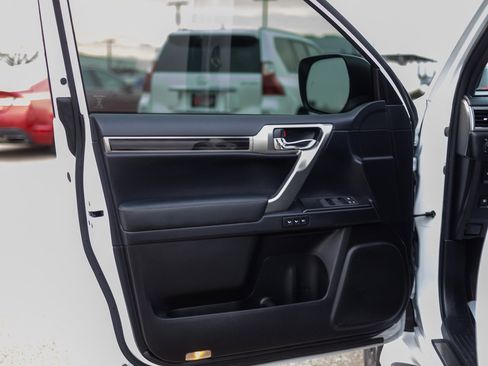 Used 2022 Lexus GX 460 Premium image 41