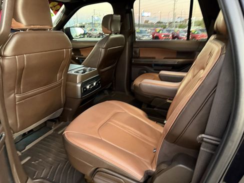 Used 2023 Ford Expedition Max King Ranch image 14