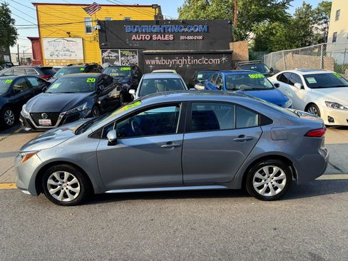 Used 2023 Toyota Corolla LE image 8