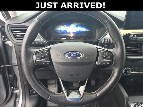 Used 2022 Ford Escape Titanium w/ Titanium Elite Package image 16