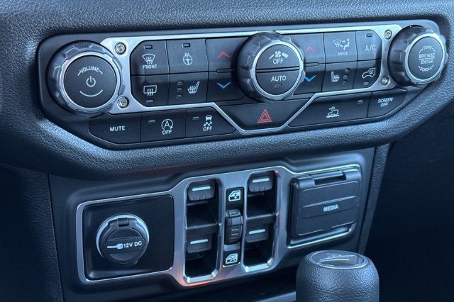 Used 2025 Jeep Gladiator Sport AWD/4WD image 20