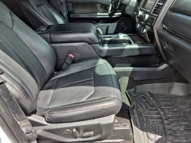 Used 2019 Ford Expedition Limited w/ Equipment Group 302A RWD image 27