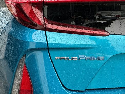 Used 2017 Toyota Prius Prime Advanced w/ Carpet Mat Package image 26