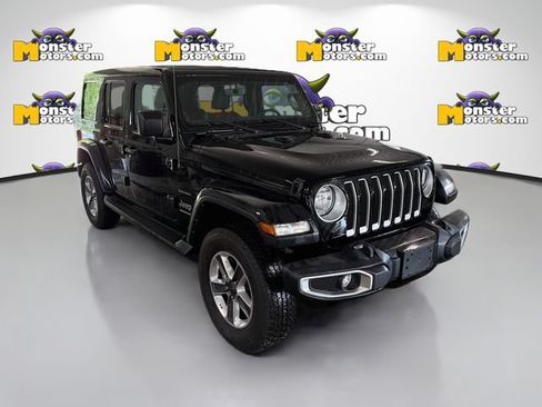 Used 2023 Jeep Wrangler Unlimited Sahara w/ Cold Weather Group AWD/4WD image 3