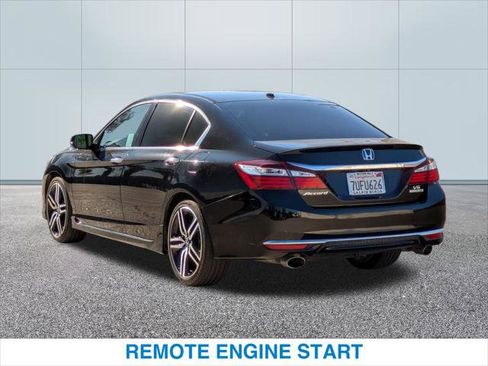 Used 2016 Honda Accord Touring image 9