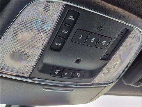 Used 2014 Jeep Grand Cherokee Limited AWD/4WD image 12