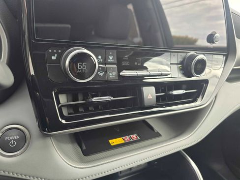 New 2026 Toyota Highlander XLE image 31