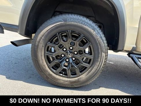 Used 2023 Chevrolet Colorado Trail Boss AWD/4WD image 7