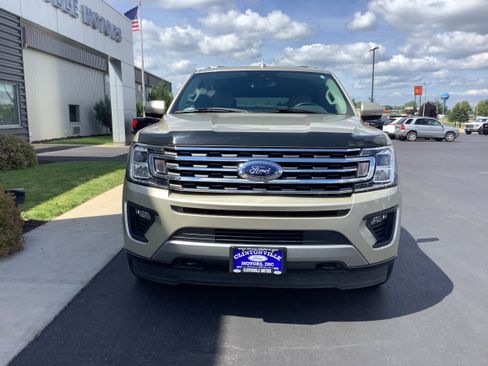 Used 2018 Ford Expedition Max XLT w/ Equipment Group 202A AWD/4WD image 3