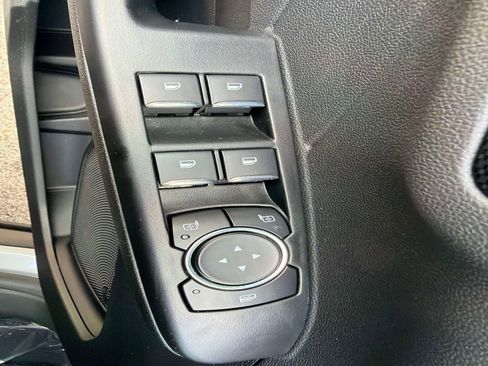 Used 2025 Ford Escape ST-Line w/ Cold Weather Package AWD/4WD image 18