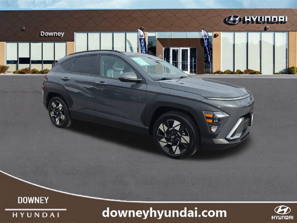 Used 2025 Hyundai Kona SEL FWD image 7