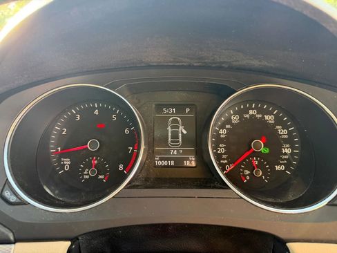 Used 2017 Volkswagen Jetta SE image 19