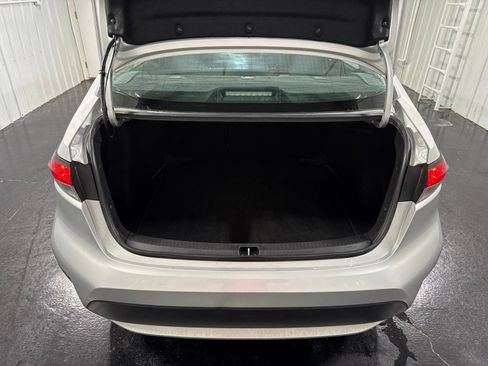 Used 2020 Toyota Corolla LE FWD image 34