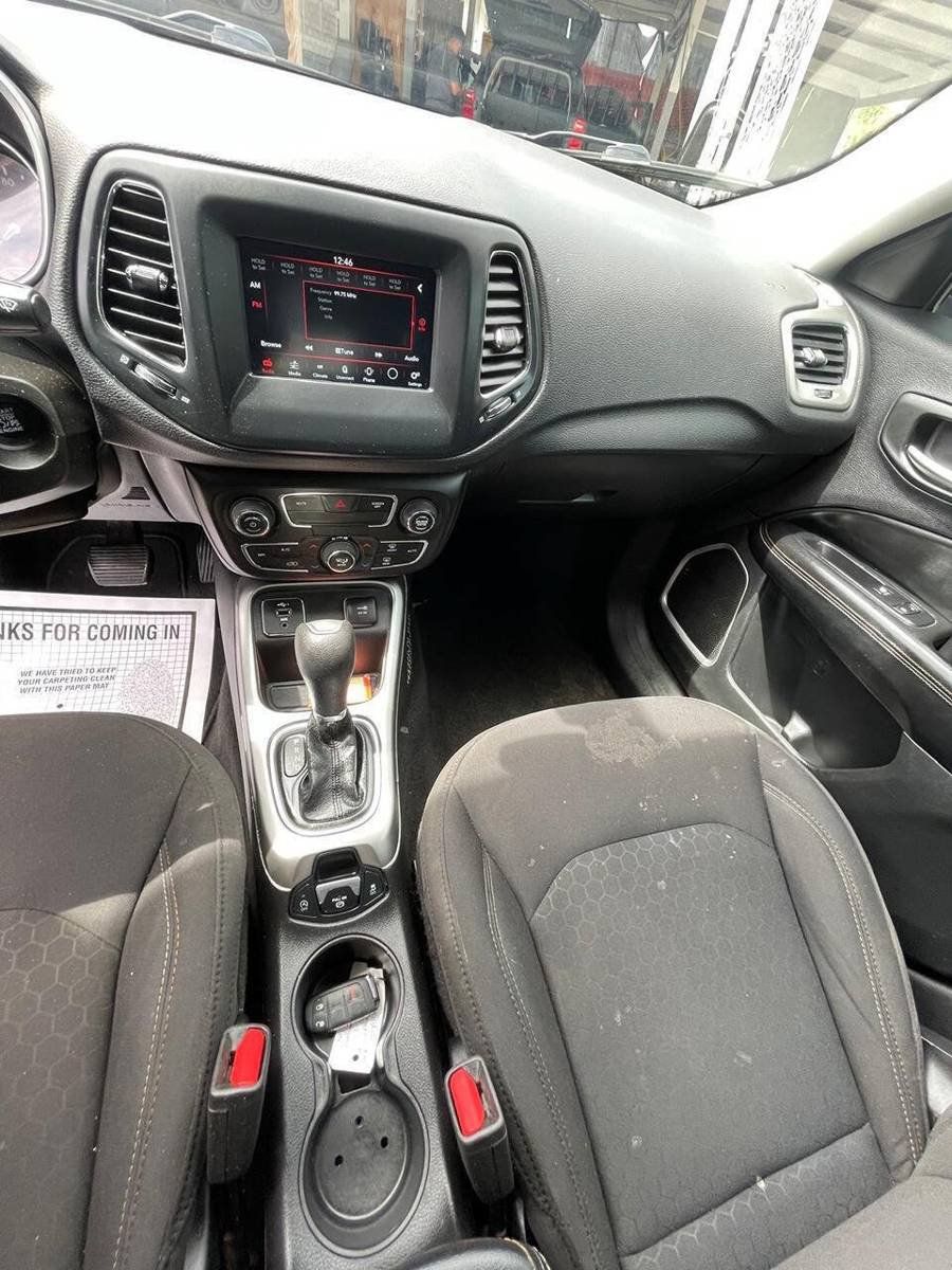 Used 2020 Jeep Compass Sport w/ Tech Group FWD image 6