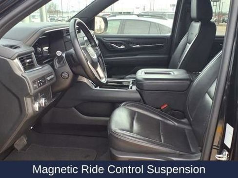 Used 2024 GMC Yukon XL Denali RWD image 13