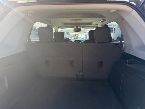 Used 2017 GMC Terrain SLE w/ Convenience Package AWD/4WD image 14