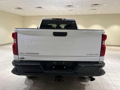 Used 2025 Chevrolet Silverado 2500 Custom w/ Custom Convenience Package AWD/4WD image 4