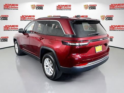 Used 2023 Jeep Grand Cherokee Laredo w/ Luxury Tech Group I image 2