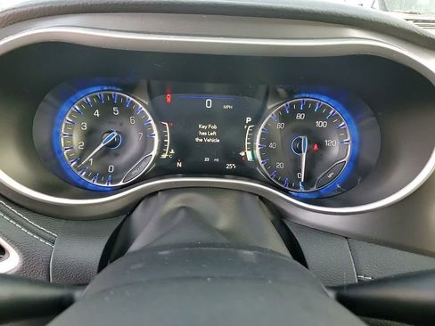 New 2026 Chrysler Pacifica Select image 28