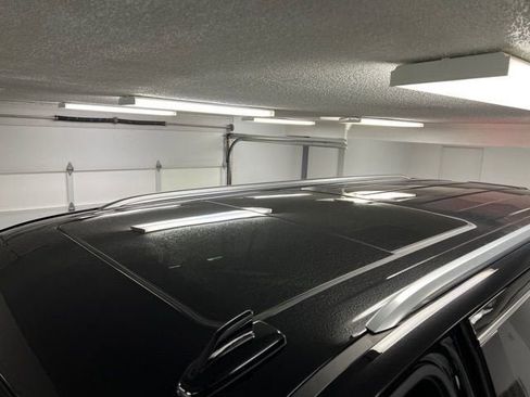 Used 2023 Cadillac Escalade ESV Premium Luxury image 13