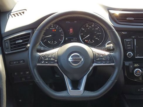 Certified 2020 Nissan Rogue SV image 26