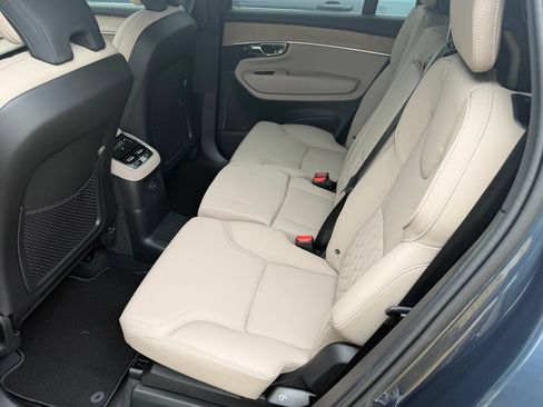 New 2026 Volvo XC90 T8 Plus w/ Protection Package Premier AWD/4WD image 19