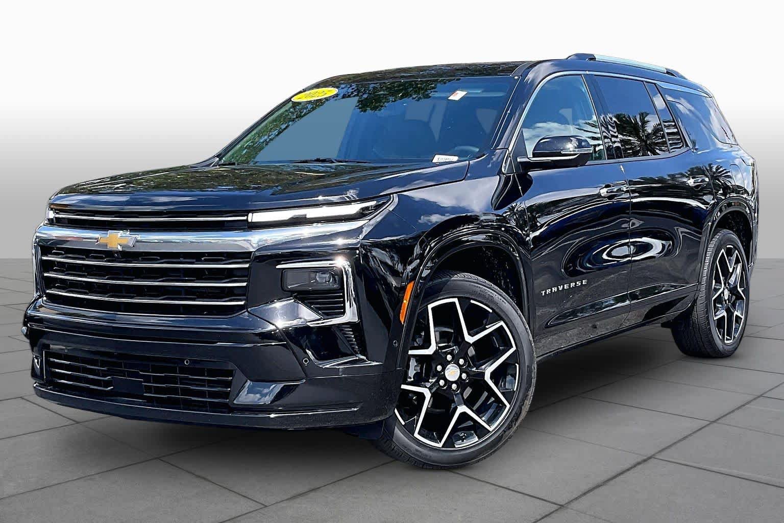 Used 2025 Chevrolet Traverse High Country w/ LPO, Floor Liner Package FWD image 2