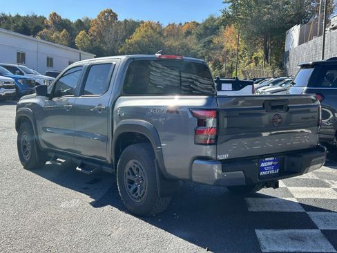 Used 2025 Nissan Frontier PRO-4X w/ Pro Convenience Package image 5