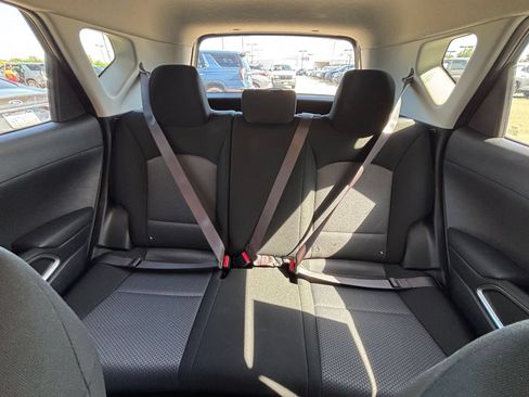 Used 2025 Kia Soul LX w/ LX Technology Package FWD image 36