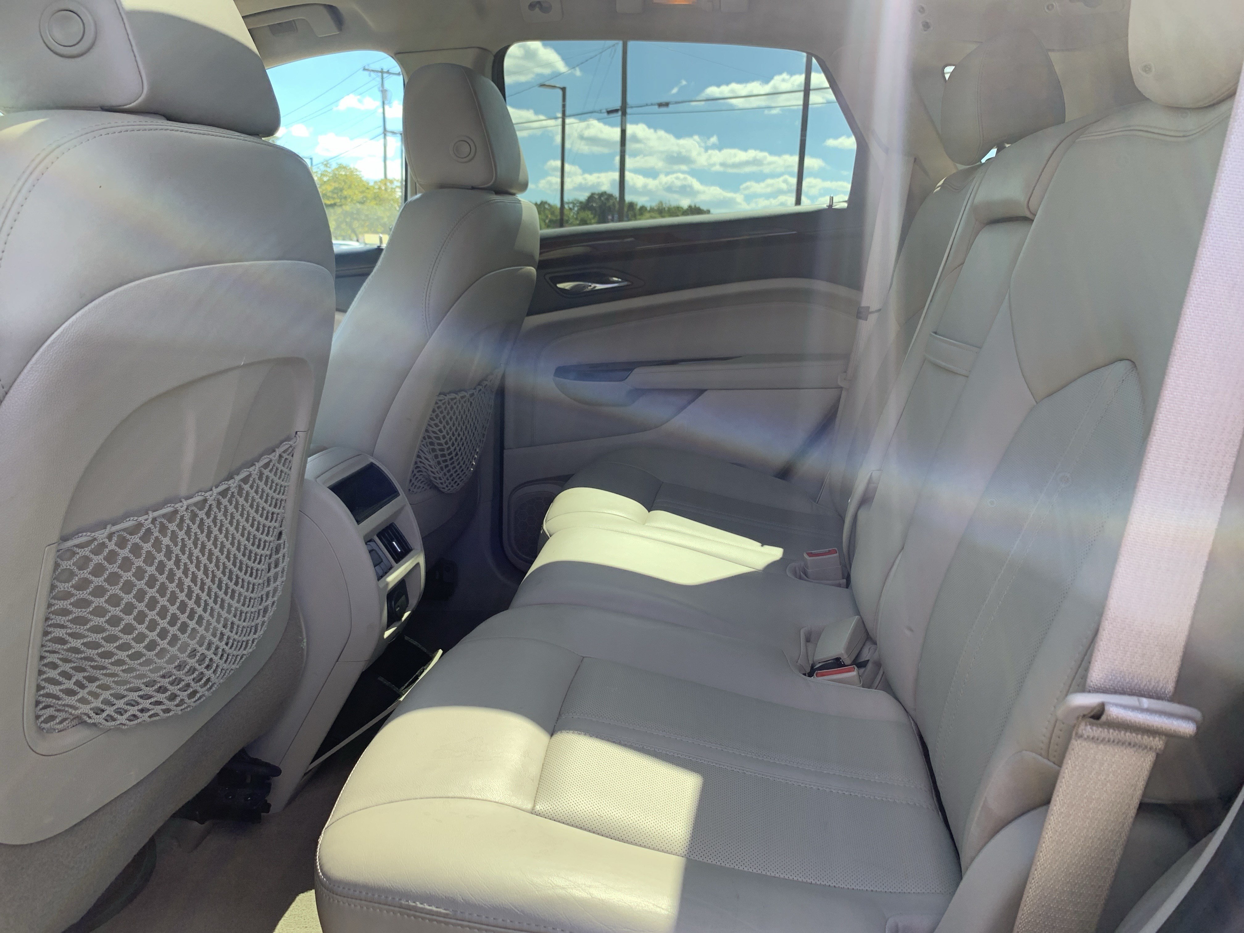 Used 2013 Cadillac SRX Luxury w/ Driver Awareness Package FWD image 28