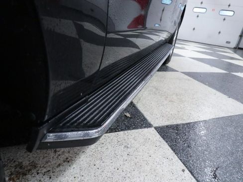 Used 2019 Ford Expedition XLT w/ Equipment Group 202A RWD image 39