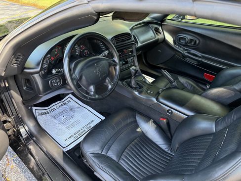 Used 2002 Chevrolet Corvette Convertible w/ Preferred Equipment Group2 image 15